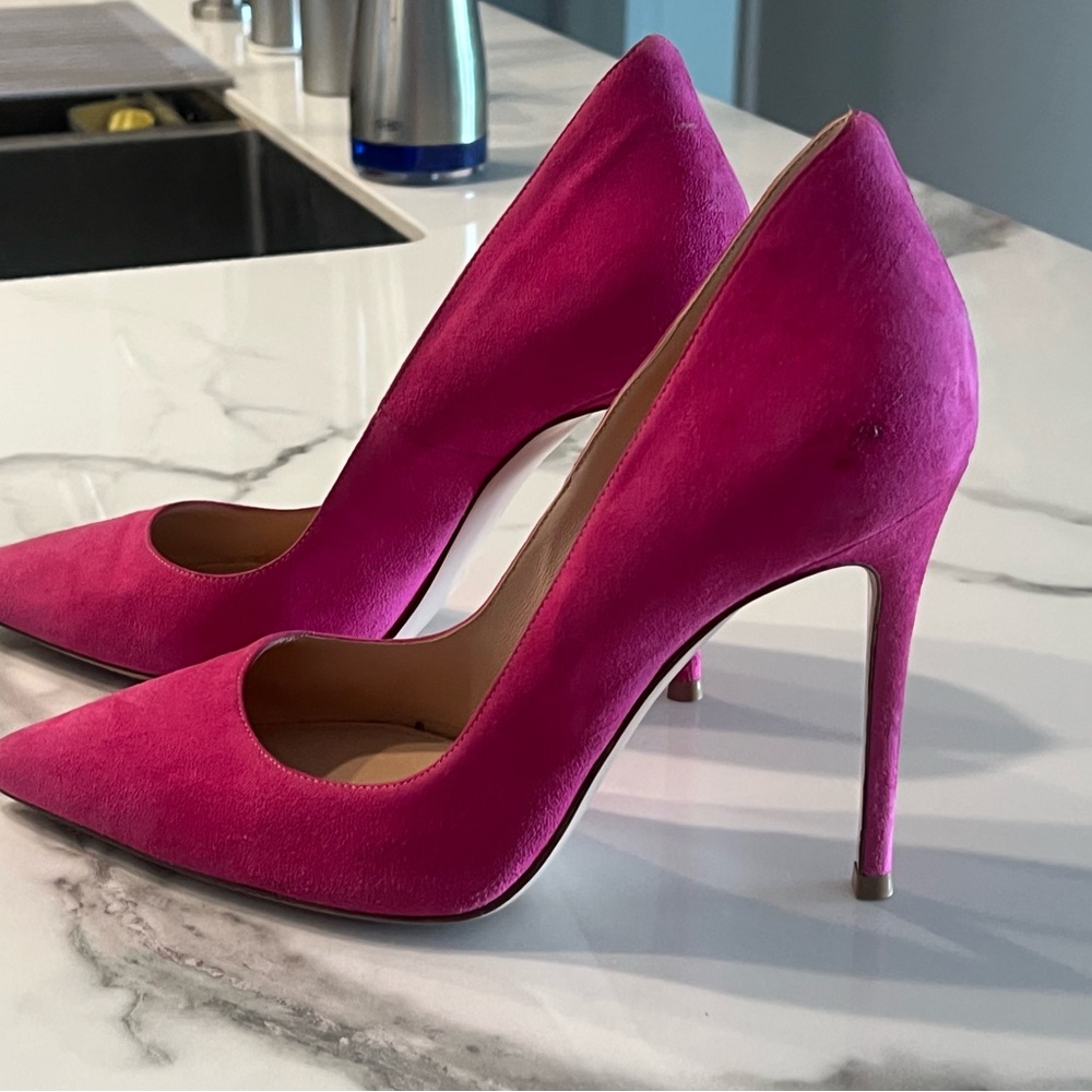 Gionvito Rossi suede fuschia pink pumps.  Brand new.  Retail $795. Size 40/us10